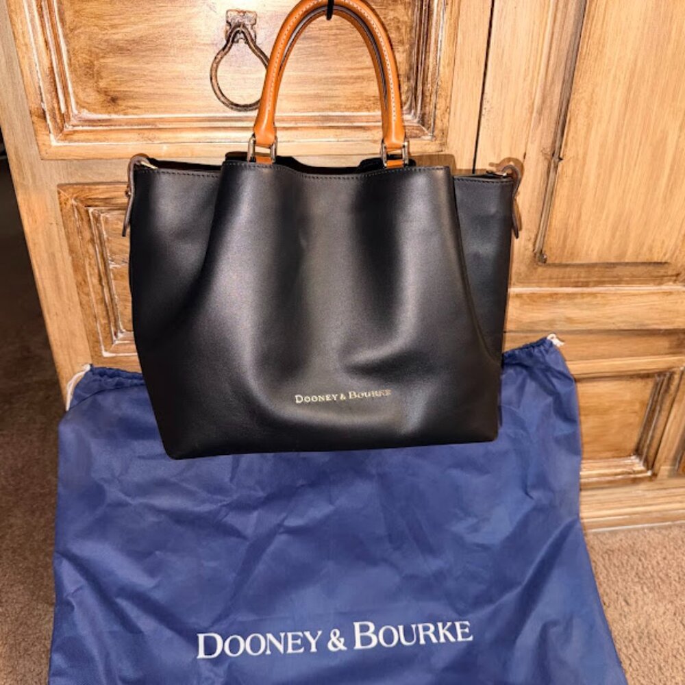 Stunning Dooney & Bourke Barlow Handbag~ City Collection~ Black Leather (Bin 2) - Picture 2 of 16